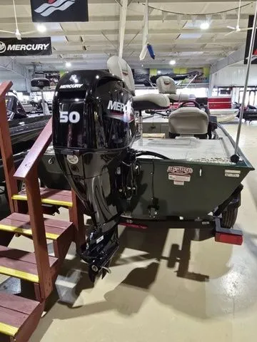 Slide: The Image of Tracker Bass Tracker Classic Limited 2026 - 3