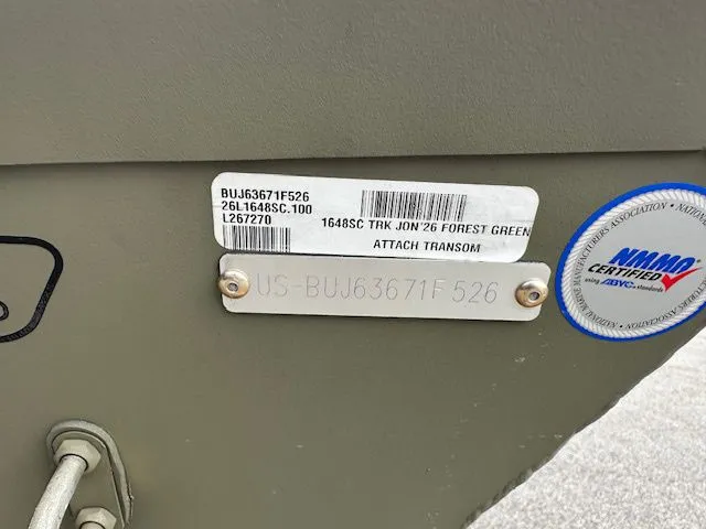 Slide: The Image of Tracker Grizzly 1648 SC 2026 - 11