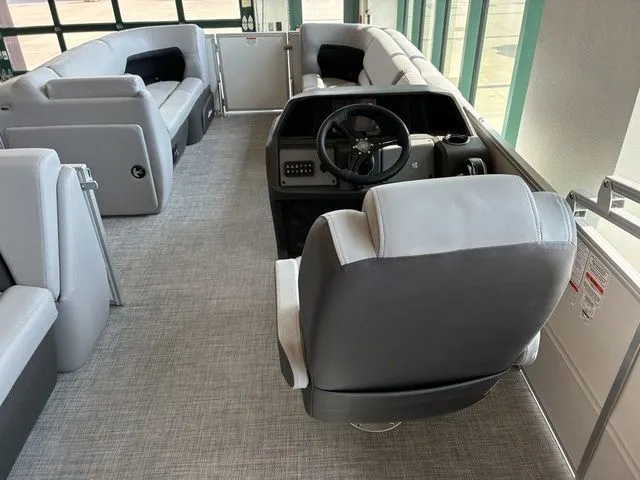 Slide: The Image of Sun Tracker Party Barge 20 DLX 2026 - 17