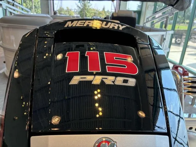 Slide: The Image of Sun Tracker Party Barge 20 DLX 2026 - 3