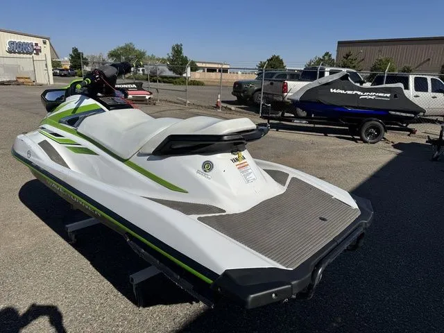 Slide: The Image of Yamaha VX 2018 - 6