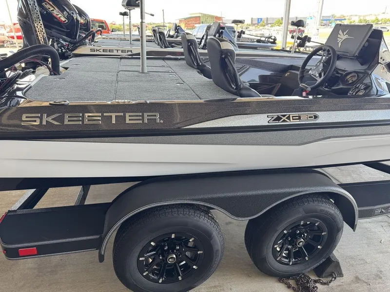 Slide: The Image of Skeeter ZXE20 2026 - 1