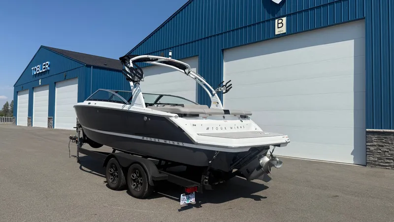 Slide: The Image of Four Winns H4 2023 - 8