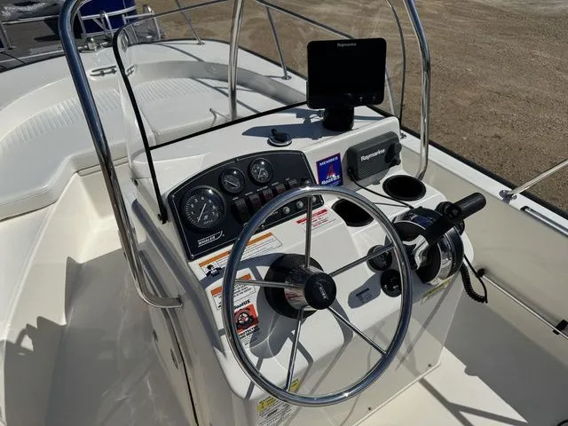 Slide: The Image of Boston Whaler 170 Montauk 2015 - 11