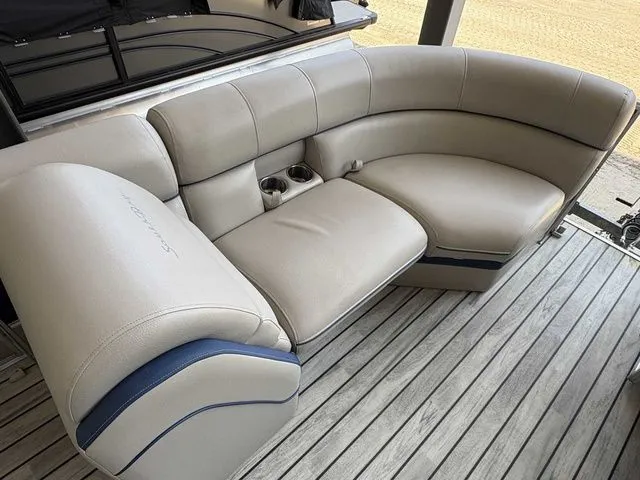 Slide: The Image of South Bay 521 CR 2016 - 9