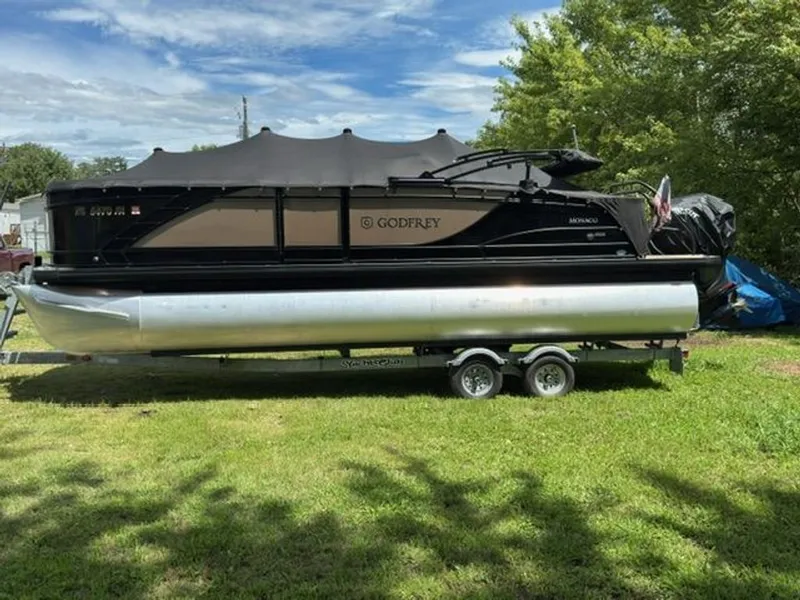 Slide: The Image of Godfrey Monaco 235 RL 2023 - 0