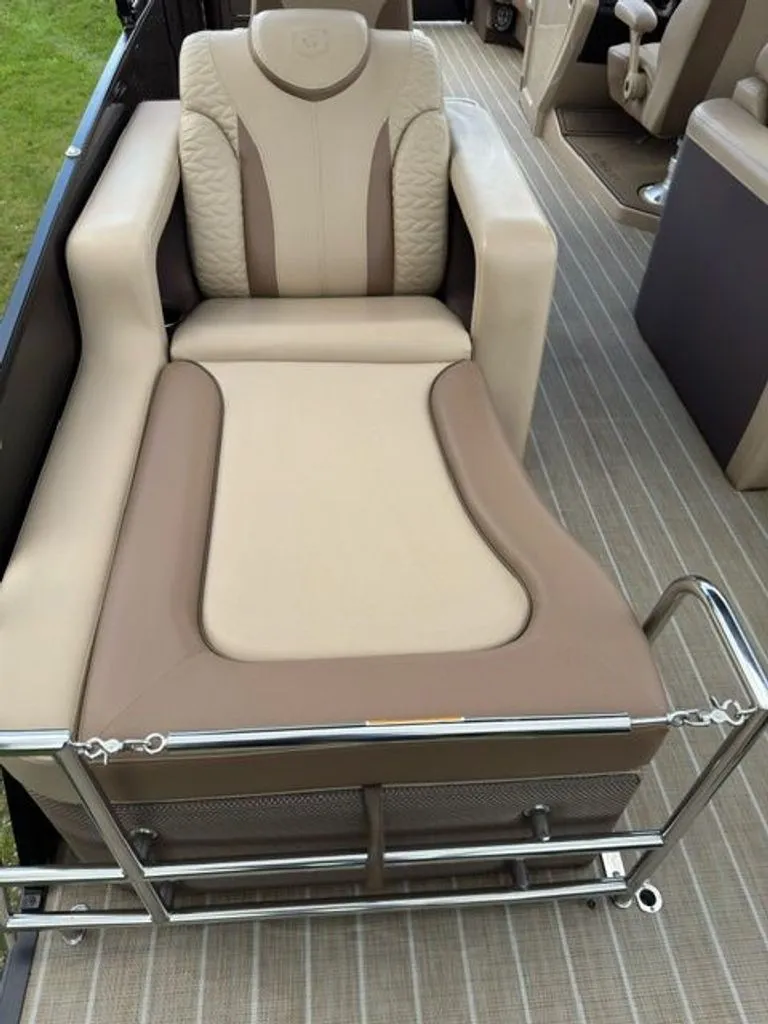 Slide: The Image of Godfrey Monaco 235 RL 2023 - 15