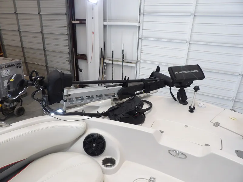 Slide: The Image of Tahoe 215XI 2015 - 13