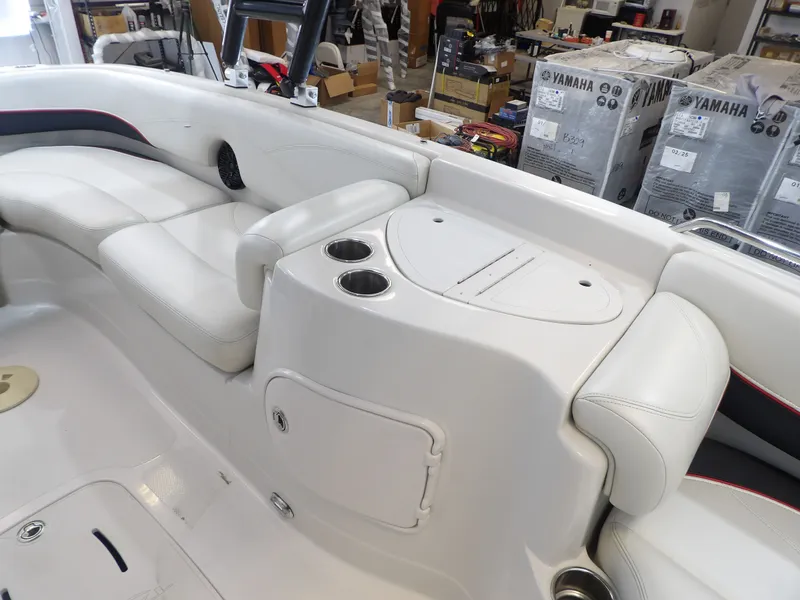 Slide: The Image of Tahoe 215XI 2015 - 19