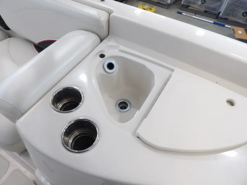 Slide: The Image of Tahoe 215XI 2015 - 20