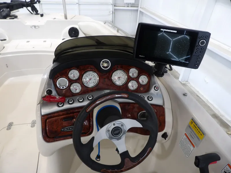 Slide: The Image of Tahoe 215XI 2015 - 22