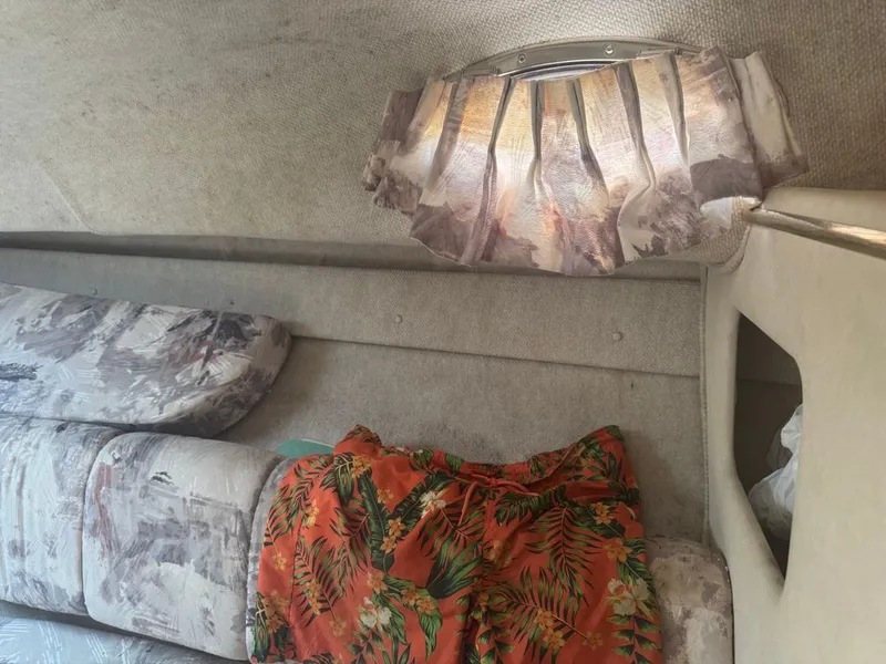 Slide: The Image of Sea Ray 270 Sundancer 1998 - 13