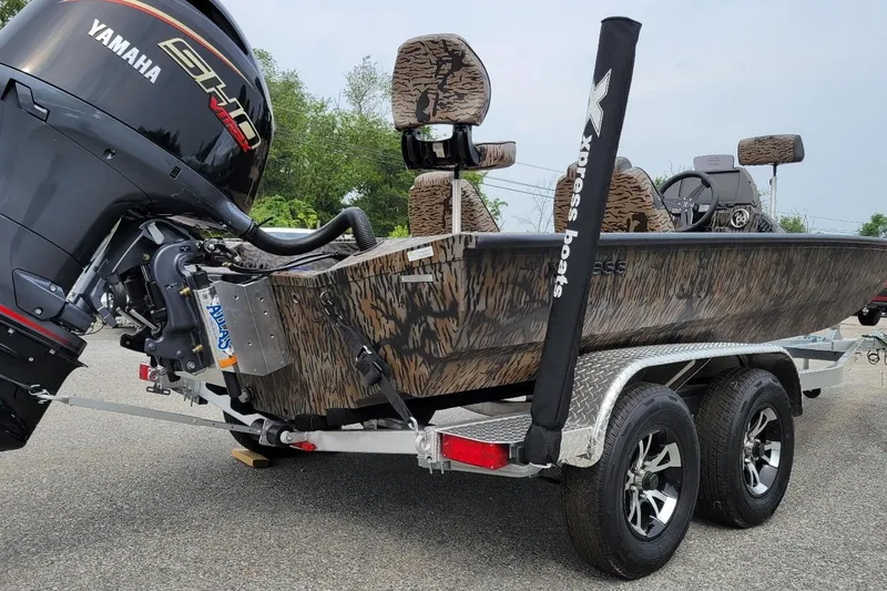 Slide: The Image of 2026 Xpress H20 Bass boat with Yamaha Vmax 175 SHO engine on trailer. - 6