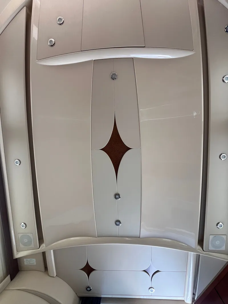 Slide: The Image of Salon Head liner - 24