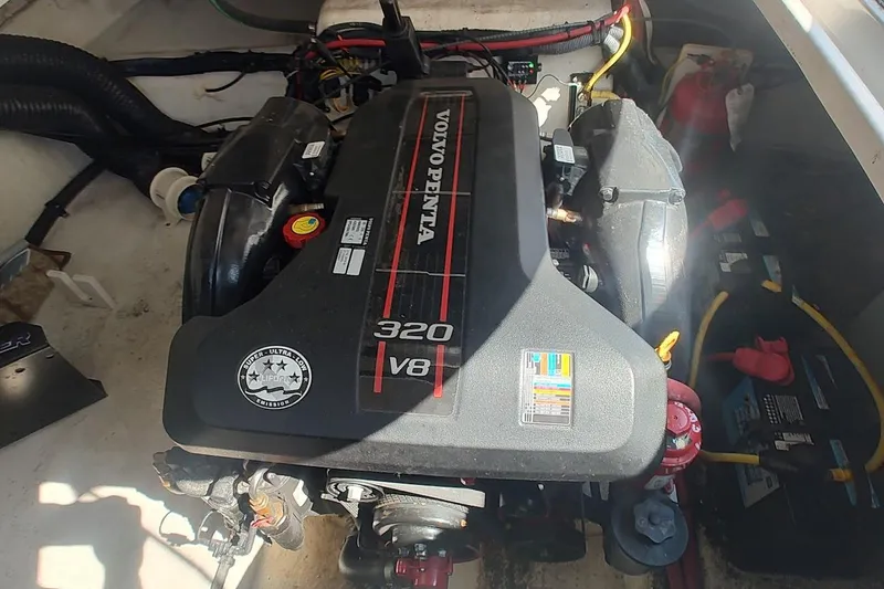 Slide: The Image of Volvo Penta 320 V8 engine in 2015 Chaparral 270 Signature boat. - 19