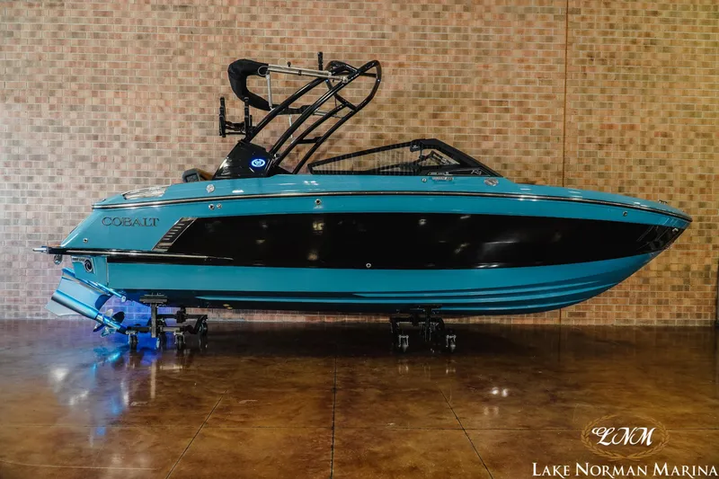 The Image of Cobalt R4 Surf 2026 - 1