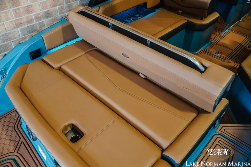 Slide: The Image of Cobalt R4 Surf 2026 - 10