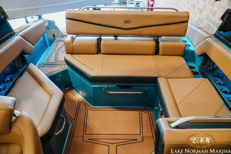 Slide: The Image of Cobalt R4 Surf 2026 - 24