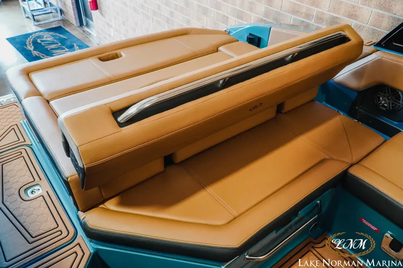 Slide: The Image of Cobalt R4 Surf 2026 - 25