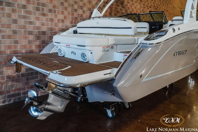 Slide: The Image of Cobalt R5 2020 - 5