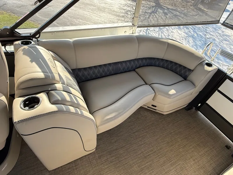 Slide: The Image of Barletta L23QC 2021 - 13