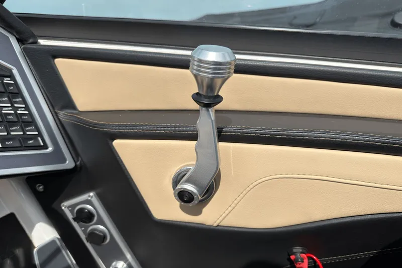 Slide: The Image of MasterCraft XT23 2022 - 31