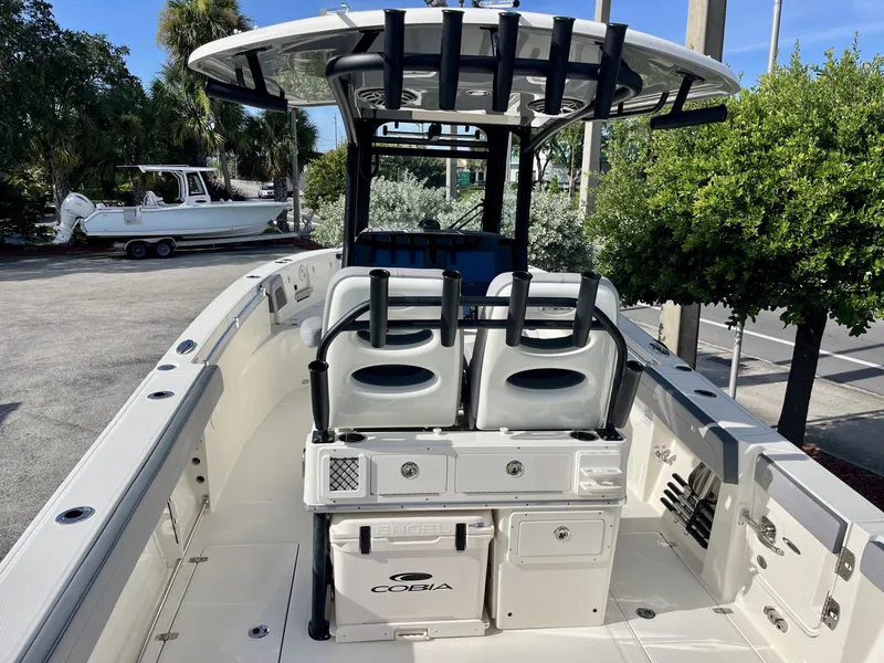 Slide: The Image of Cobia 265 Open Center Console 2026 - 10