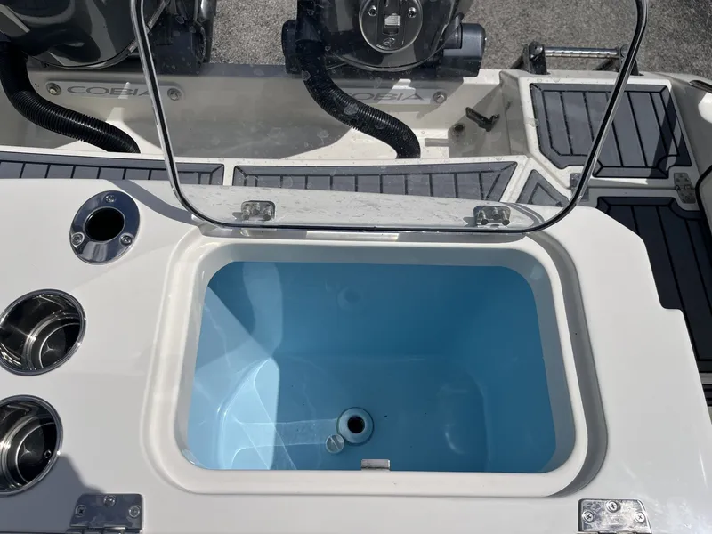 Slide: The Image of Cobia 265 Open Center Console 2026 - 30