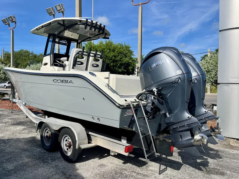 Slide: The Image of Cobia 265 Open Center Console 2026 - 4