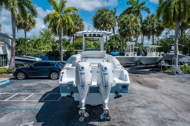 Slide: The Image of Sea Hunt Ultra 265 SE 2026 - 3