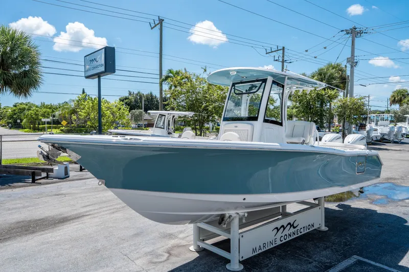 Slide: The Image of Sea Hunt Ultra 265 SE 2026 - 6