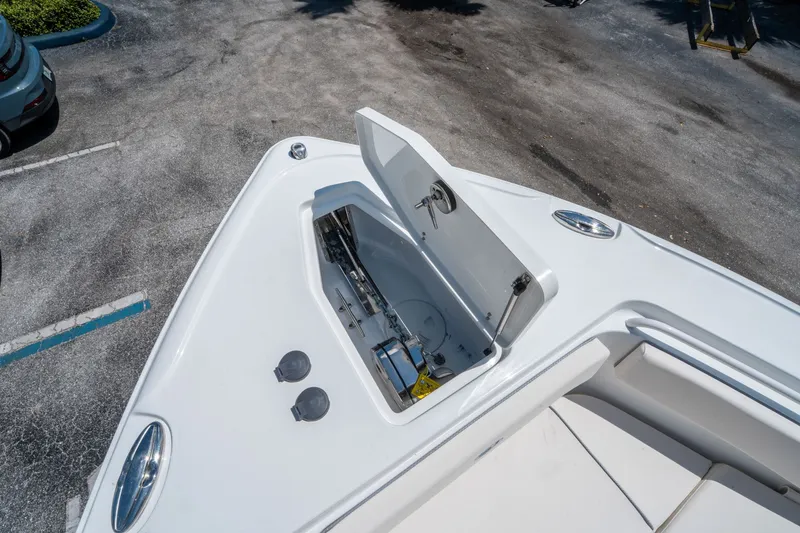 Slide: The Image of Sea Hunt Ultra 265 SE 2026 - 29