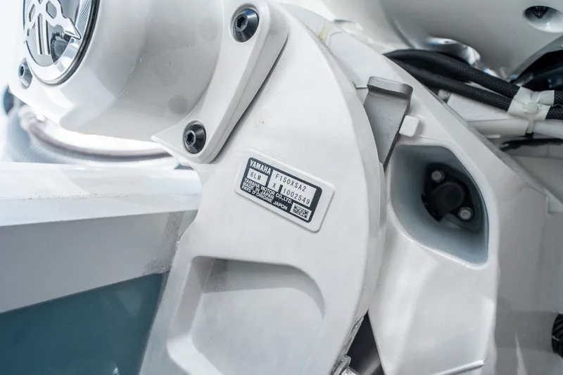 Slide: The Image of Sea Hunt Ultra 265 SE 2026 - 31