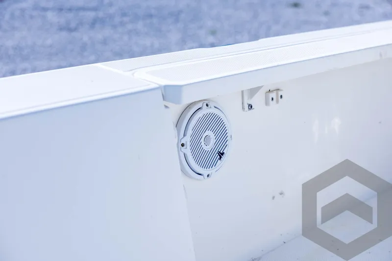 Slide: The Image of 2008 Triton 240 LTS boat interior with speaker detail. - 51