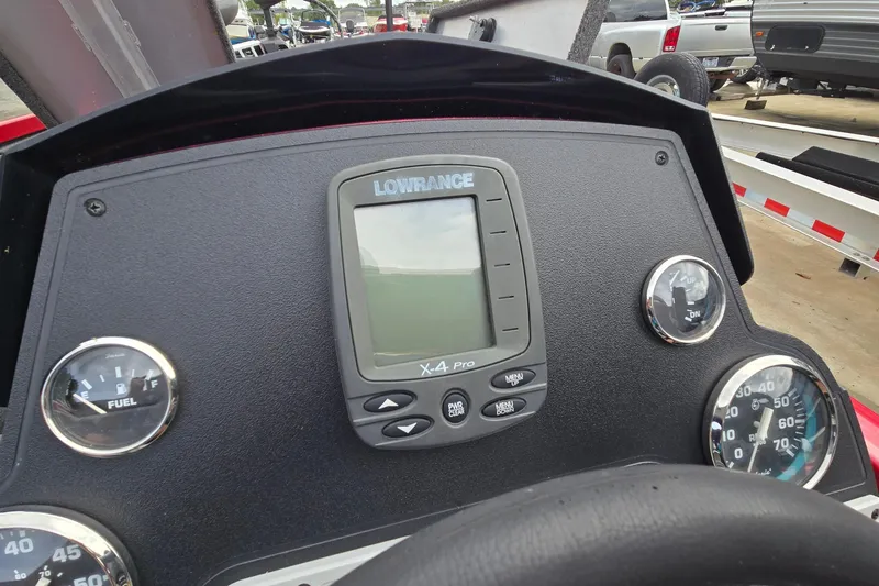 Slide: The Image of Dashboard of 2013 Ranger RT188 boat with Lowrance X-4 Pro fishfinder. - 21