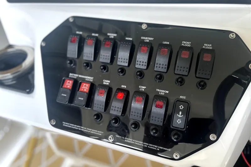 Slide: The Image of Display panel showing engine hours and coolant pressure for 2019 Sunsation 34 CCX. - 42