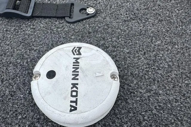 Slide: The Image of Minn Kota mount on 2020 Lund 1775 Adventure Sport boat carpet. - 14