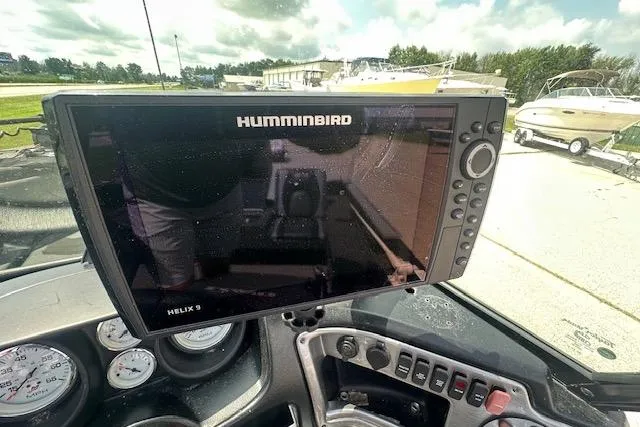 Slide: The Image of Helix 9 fish finder on 2020 Lund 1775 Adventure Sport boat dashboard. - 8