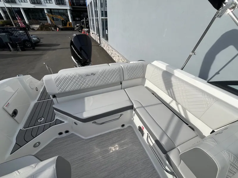 Slide: The Image of Sea Ray SDX 230 Outboard 2026 - 4