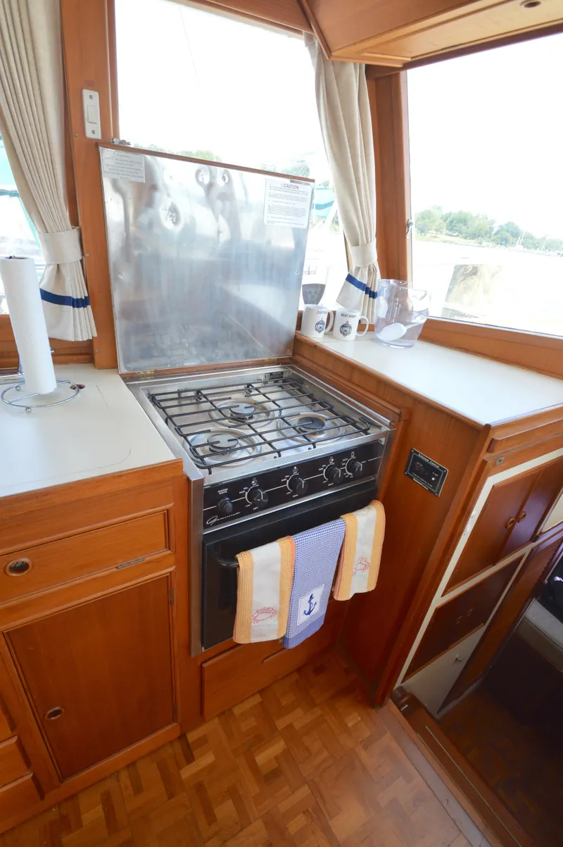 Slide: The Image of Grand Banks 42 Classic 1996 - 24