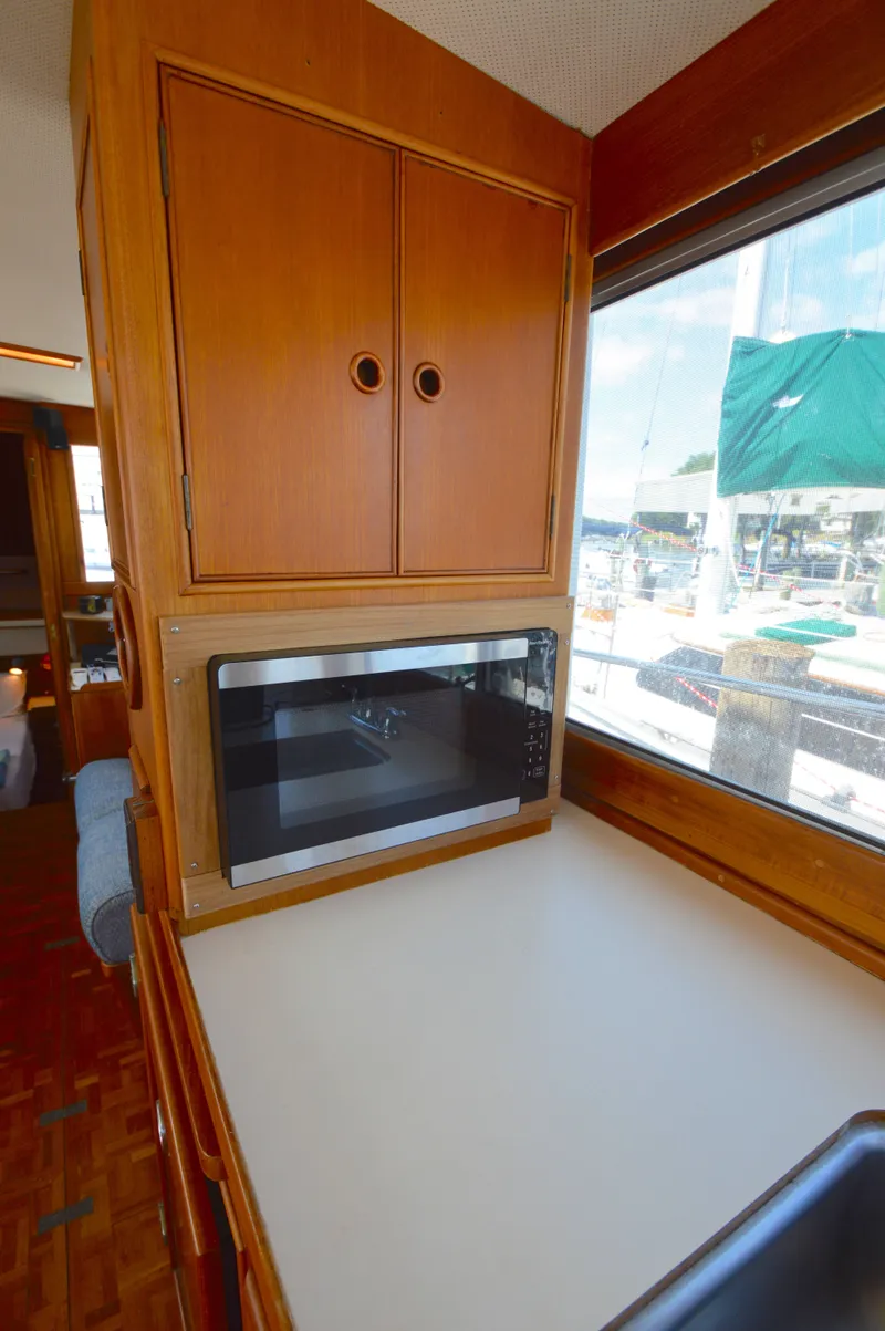 Slide: The Image of Grand Banks 42 Classic 1996 - 25