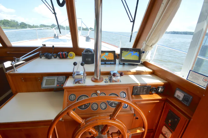 Slide: The Image of Grand Banks 42 Classic 1996 - 28