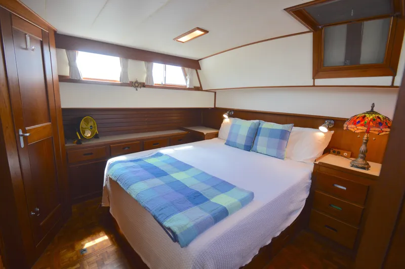 Slide: The Image of Grand Banks 42 Classic 1996 - 30