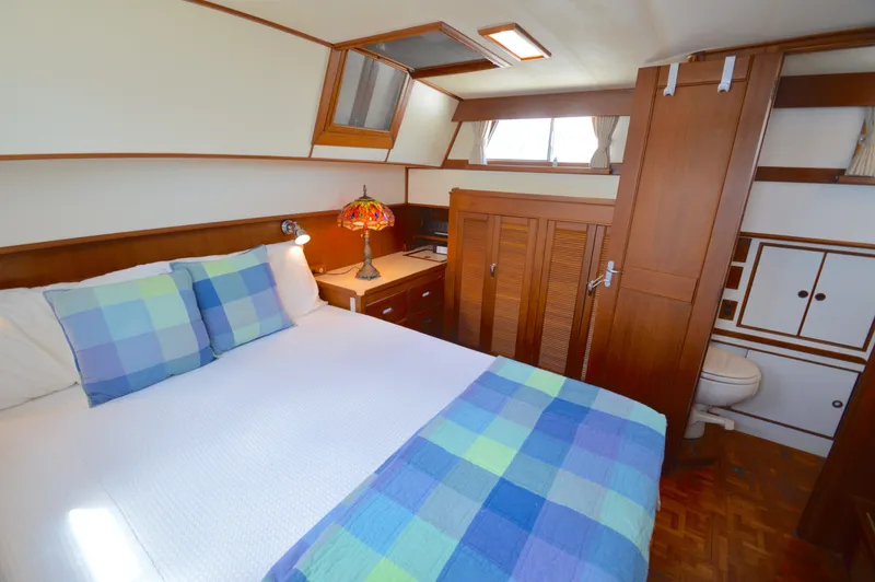 Slide: The Image of Grand Banks 42 Classic 1996 - 31