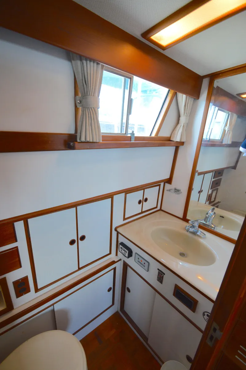 Slide: The Image of Grand Banks 42 Classic 1996 - 35