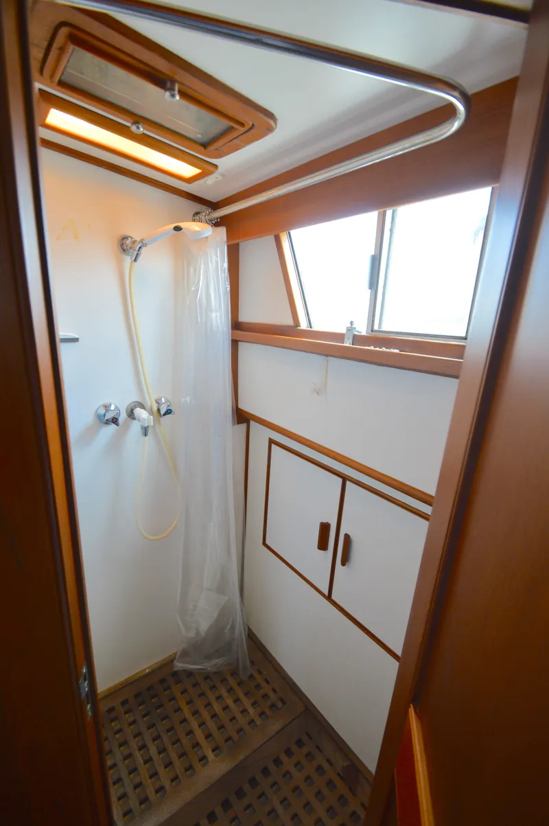 Slide: The Image of Grand Banks 42 Classic 1996 - 36