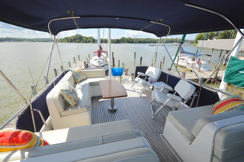 Slide: The Image of Grand Banks 42 Classic 1996 - 44