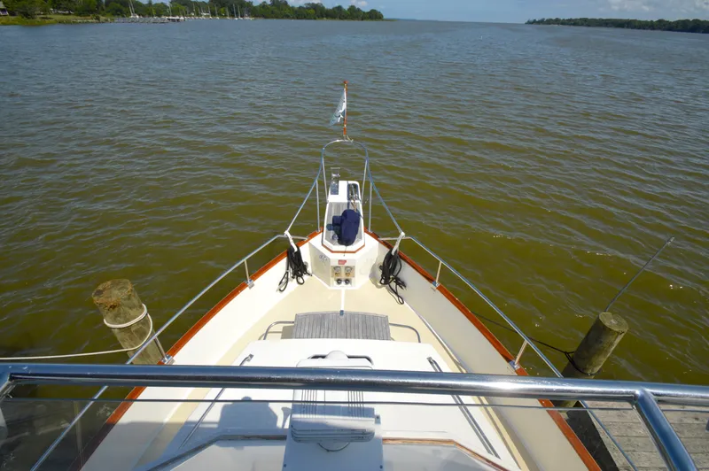 Slide: The Image of Grand Banks 42 Classic 1996 - 53