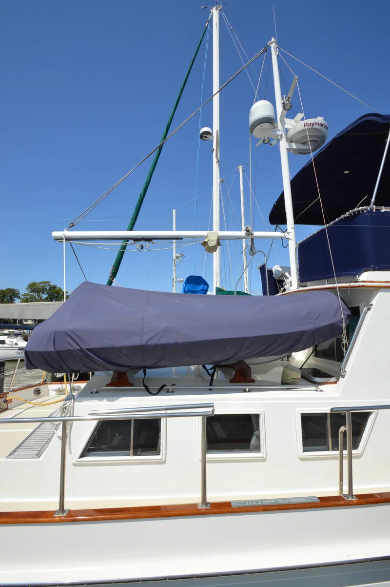 Slide: The Image of Grand Banks 42 Classic 1996 - 61