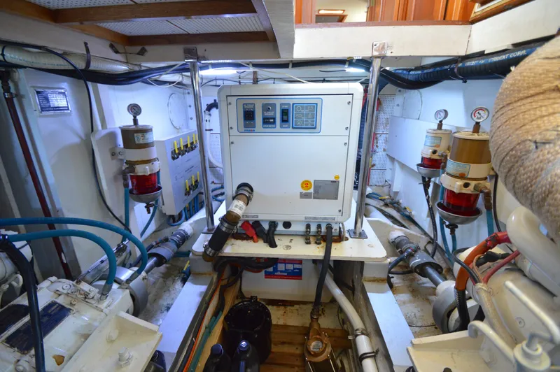 Slide: The Image of Grand Banks 42 Classic 1996 - 73